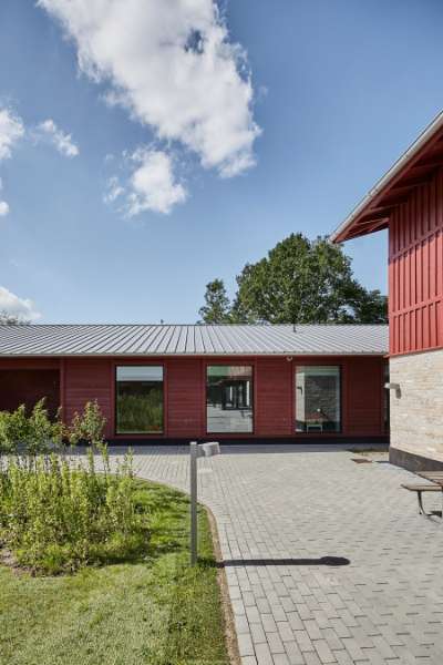 Danmarks første CO2-neutrale børnehave beklædt med stålprofiler, Børnehuset Grønnegården, Transformervej 3, 2860 Søborg